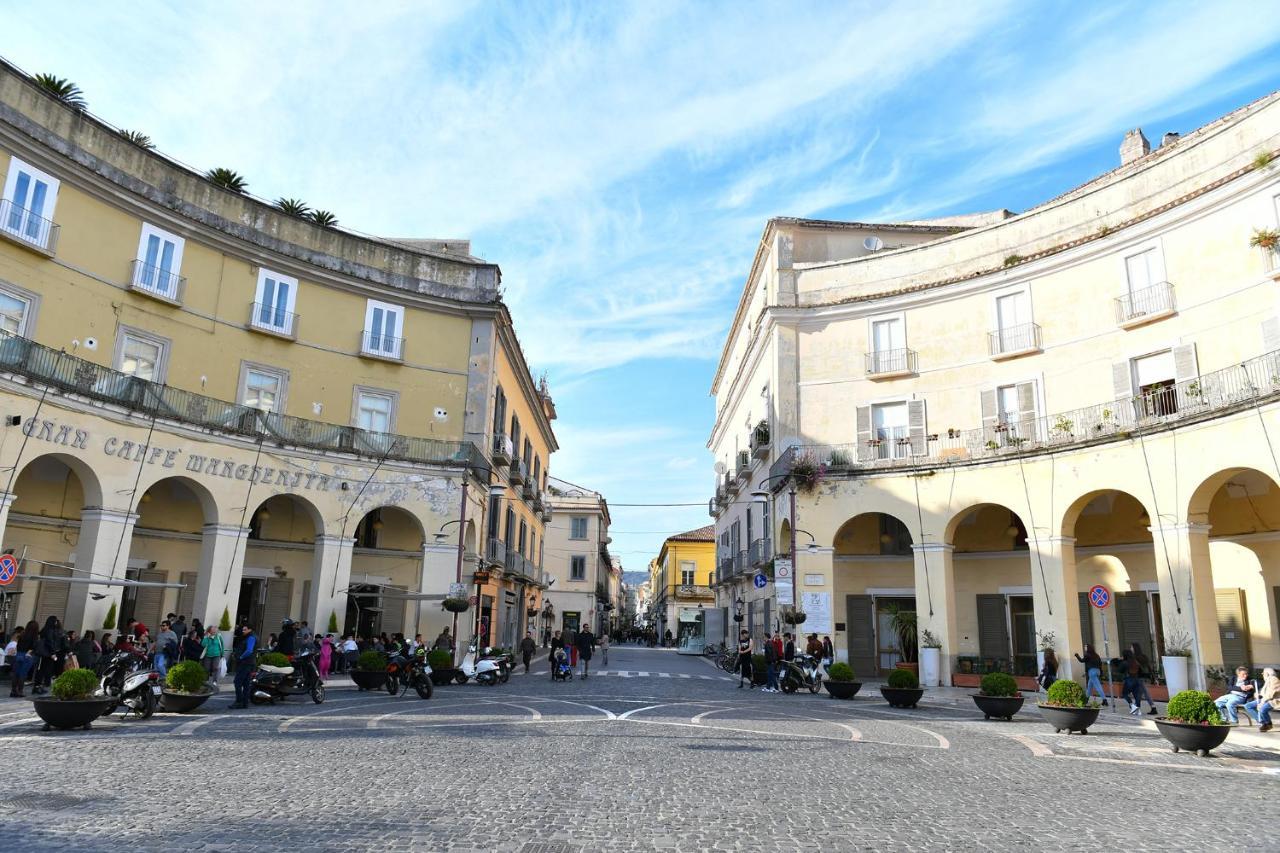 B&B A Due Passi Caserta Exterior photo